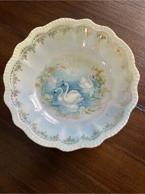 Vintage Swan Bavarian porcelain Serving Bowl - White and Light Blue